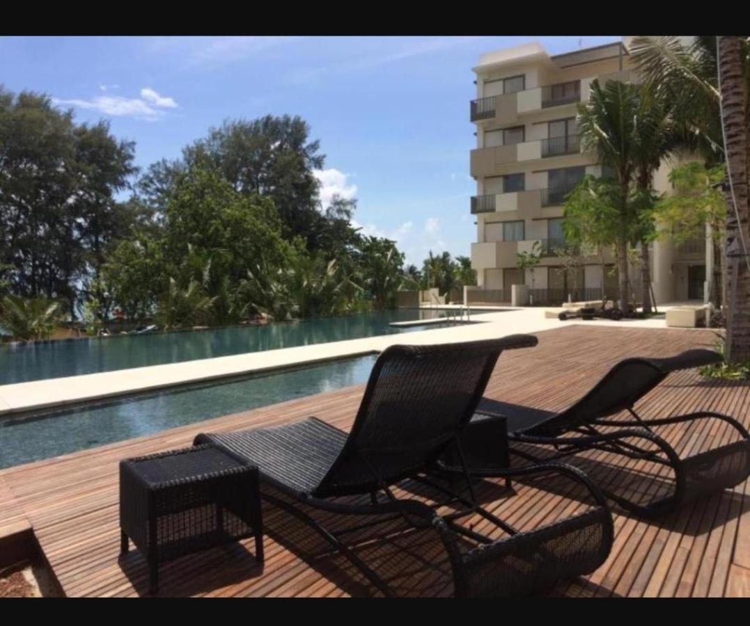 By The Sea Batu Ferringhi Beach Front Apartment Suite Ngoại thất bức ảnh